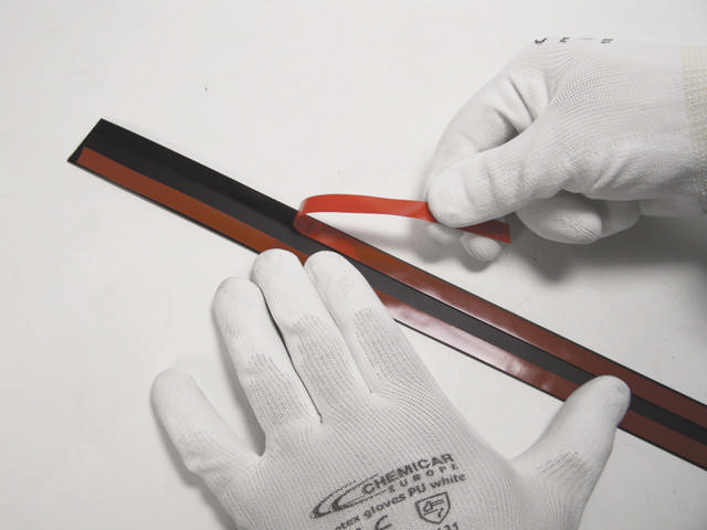 DZB 25 - Doppelseitiges Klebeband rot 25mm x 10m