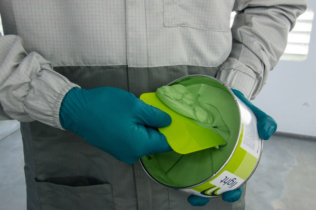 GAP 30 - Polyesterspachtel 1.5kg + Härter - light