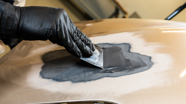 GAP 70 - Plastfill-Polyesterspachtel für Kunststoff- 1 kg + Härter