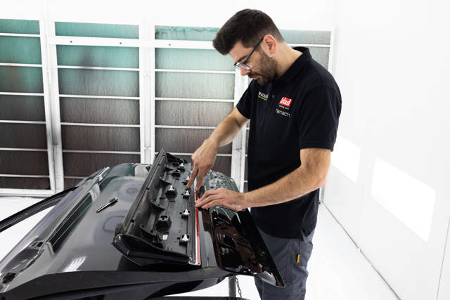 DZB 25 - Doppelseitiges Klebeband rot 25mm x 10m