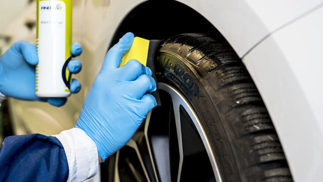 BTS 12 - Schaumstoff-Handpuck für Reifengel - 12 st.