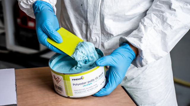 GAP 31 - Polyesterspachtel UL Azure 1kg + Härter - ultra light