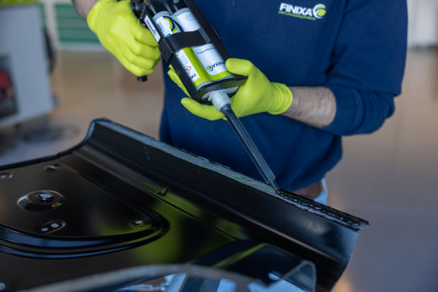 PLI 60 - Pistole für Metallkleber