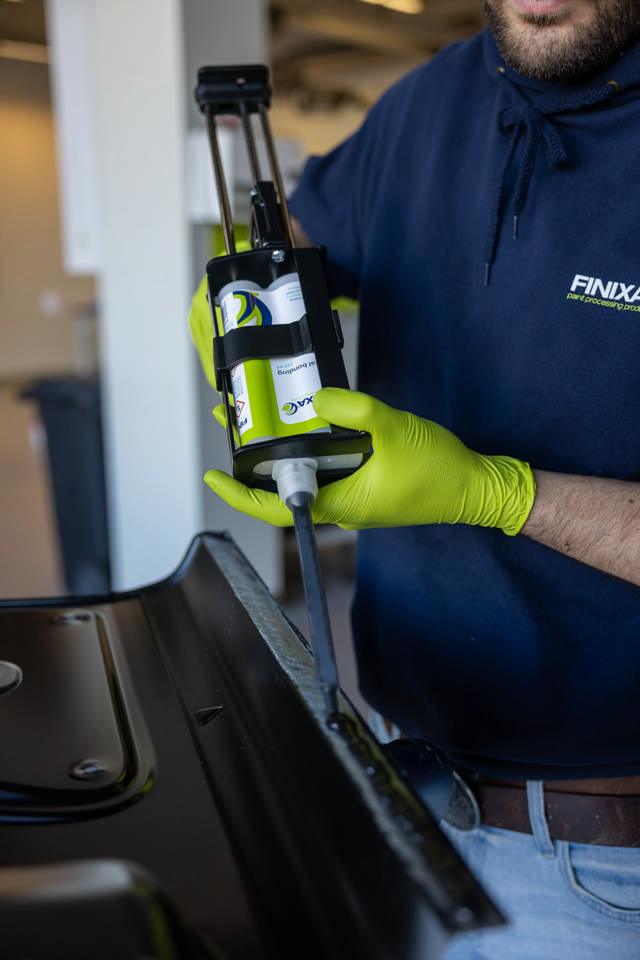 PLI 60 - Pistole für Metallkleber