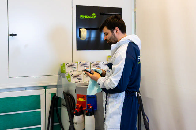 SAB 50 - Klett wandtafel für Schleifutensilien