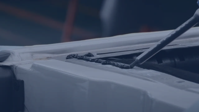 Metallkleber für starke Verbindungen