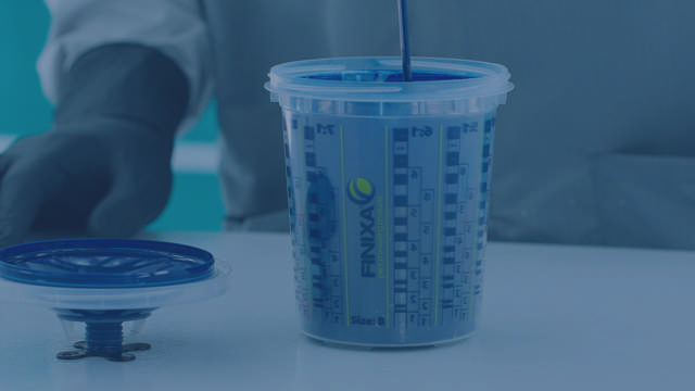 Füllen Sie das Green Paint System ganz einfach nach